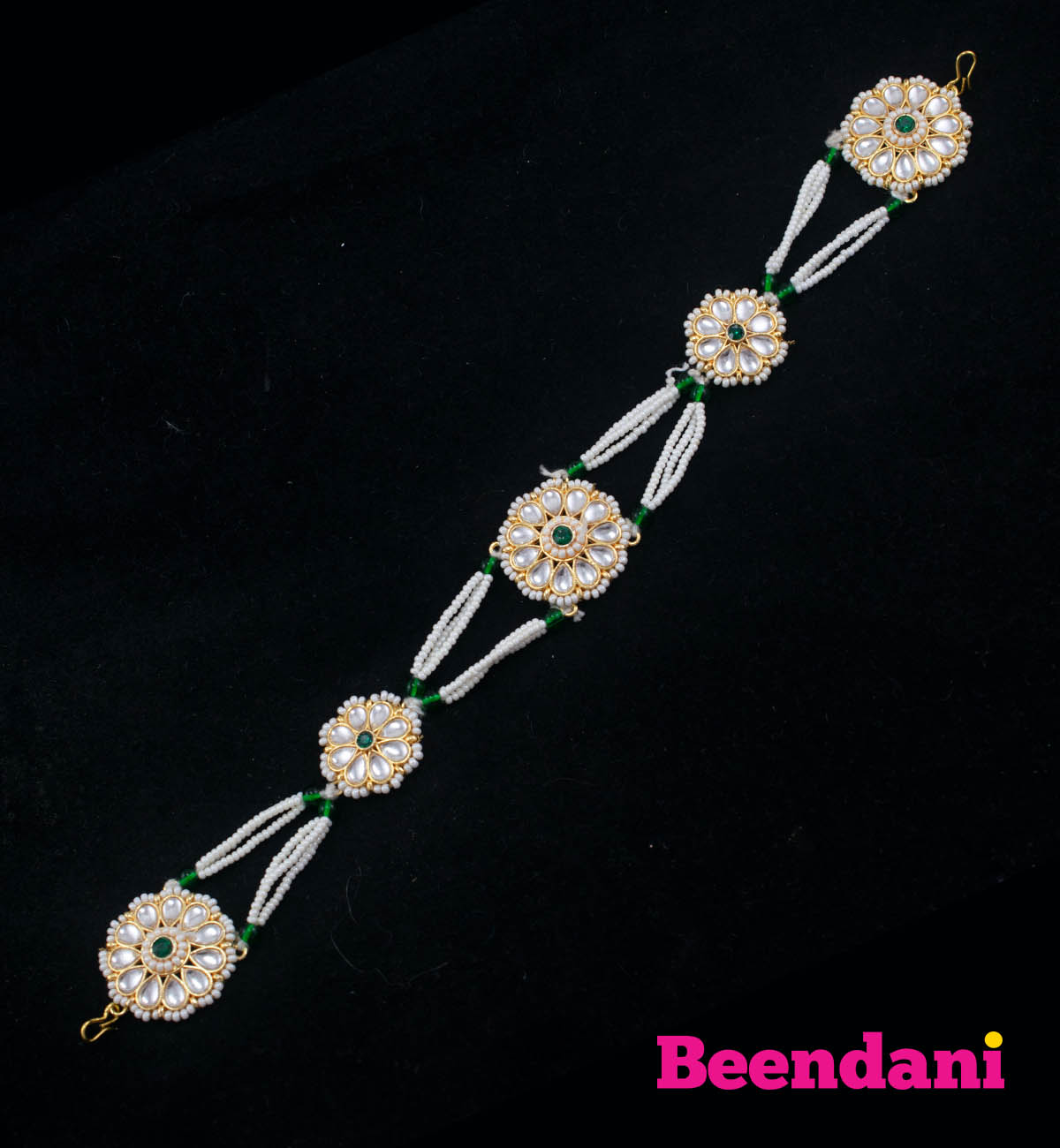 White pearl matha patti