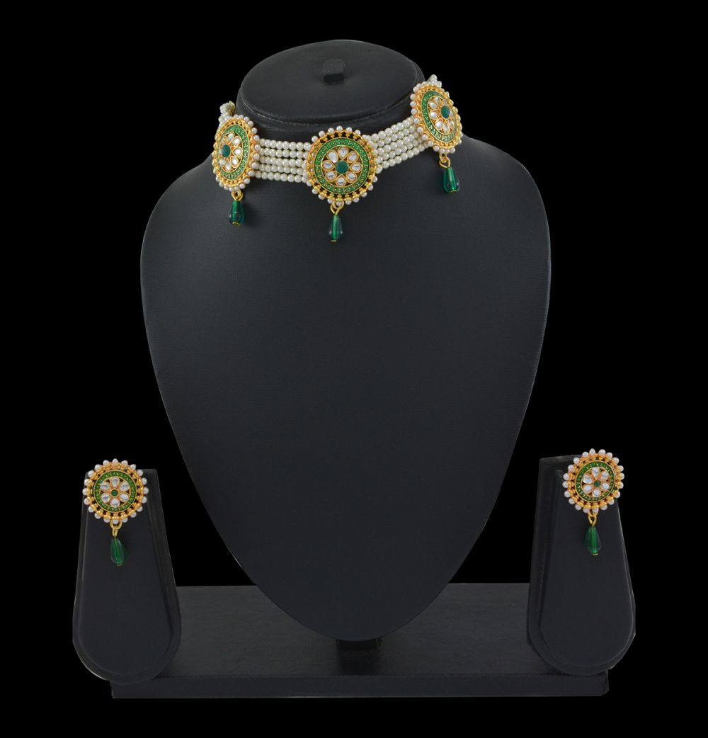 Cultural Rajwadi Choker with Meenakari and Pearl Artwork