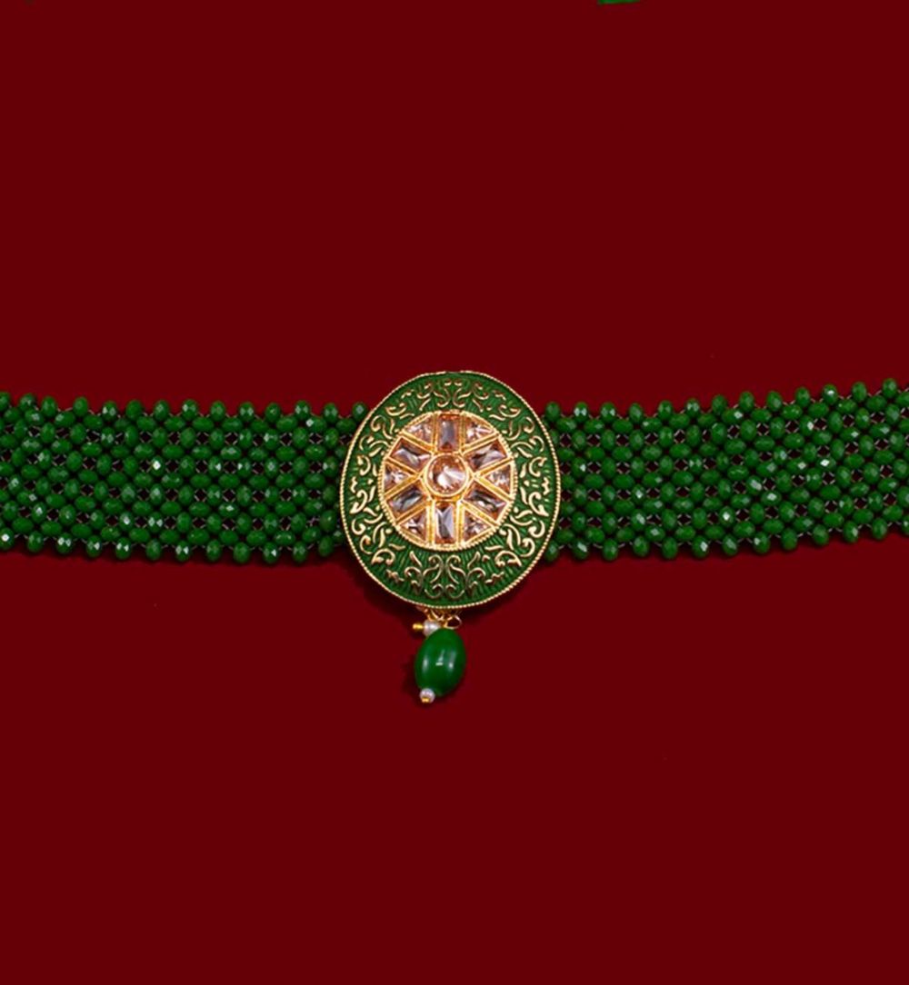 Green Pearl Belt Choker Set with Oval Shape Pendant and Earrings