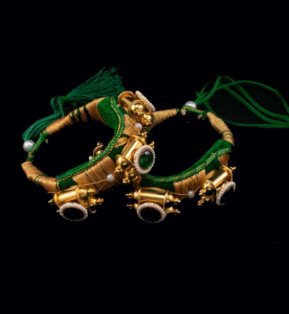Madalia Puncha with Green Stones