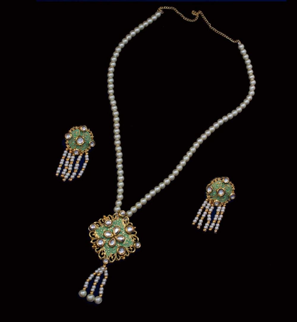 Pearl Rani Haar with Mint Green Pendant